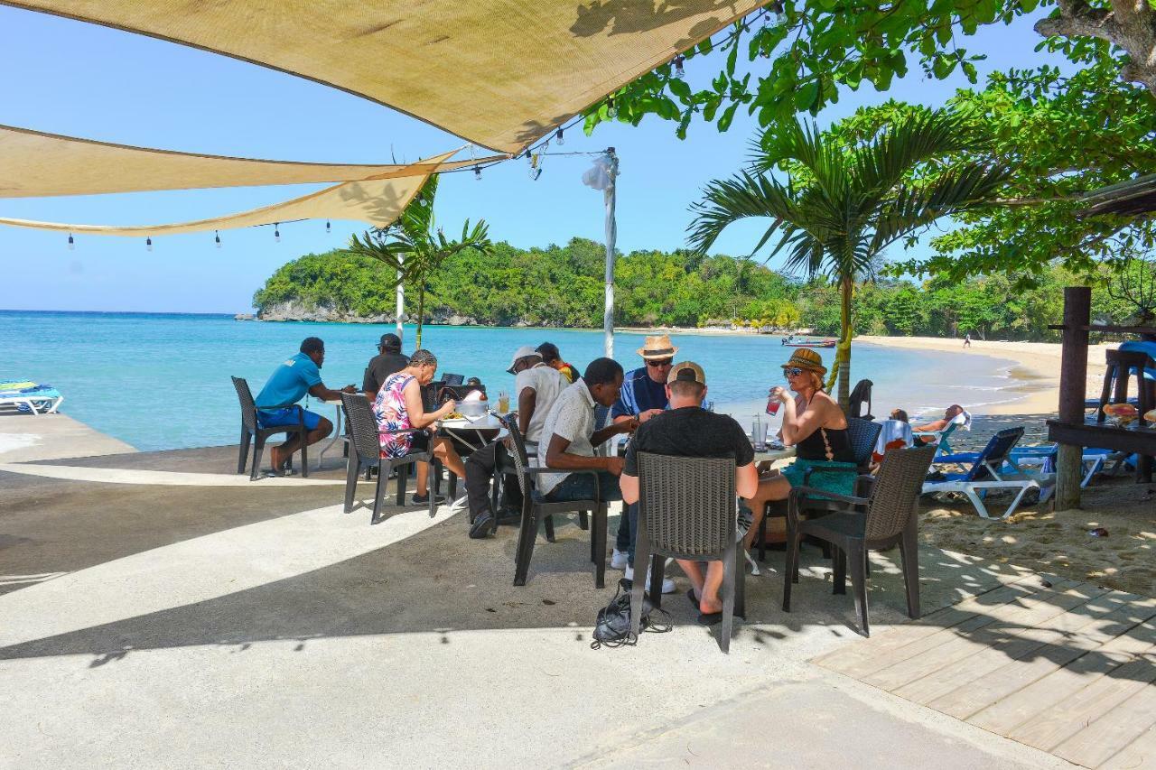 Kaz Kreol Beach Hotel Ocho Rios Dış mekan fotoğraf